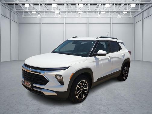 White 2024 Chevrolet Trailblazer LT