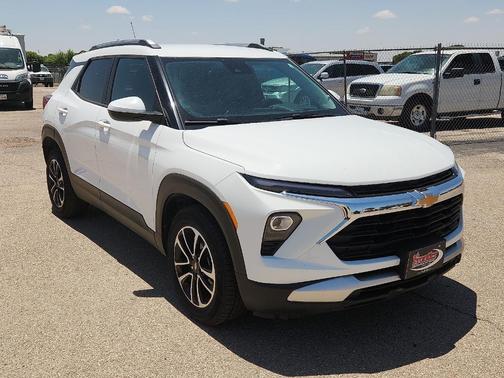 White 2024 Chevrolet Trailblazer LT