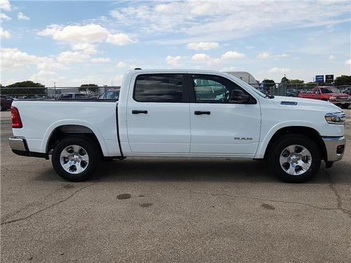 Bright White Clearcoat 2026 RAM 1500 Big Horn/Lone Star