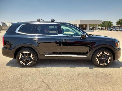 Ebony Black 2025 Kia Telluride S