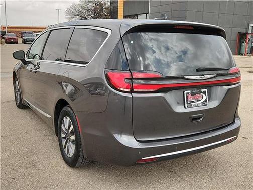 Gray 2023 Chrysler Pacifica Hybrid Limited