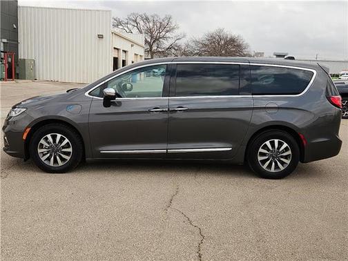 Gray 2023 Chrysler Pacifica Hybrid Limited