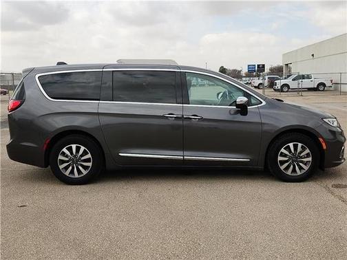 Gray 2023 Chrysler Pacifica Hybrid Limited