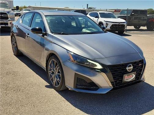 2023 Nissan Altima 2.0 SR