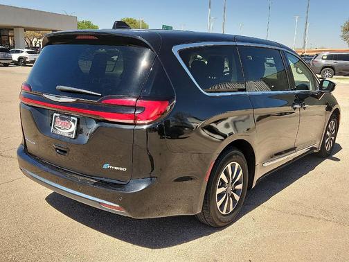 2023 Chrysler Pacifica Hybrid Limited