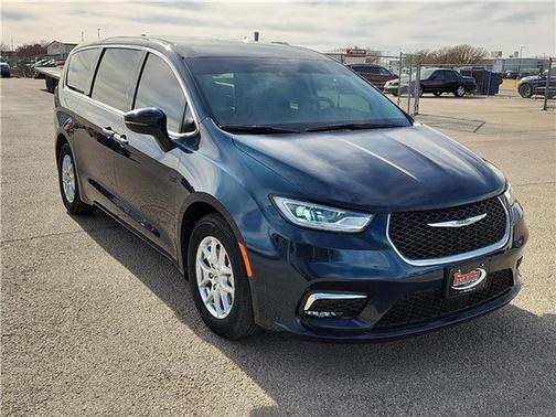 2023 Chrysler Pacifica Touring-L