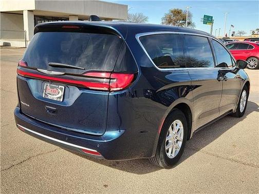 2023 Chrysler Pacifica Touring-L