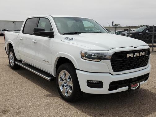Bright White Clearcoat 2026 RAM 1500 Big Horn