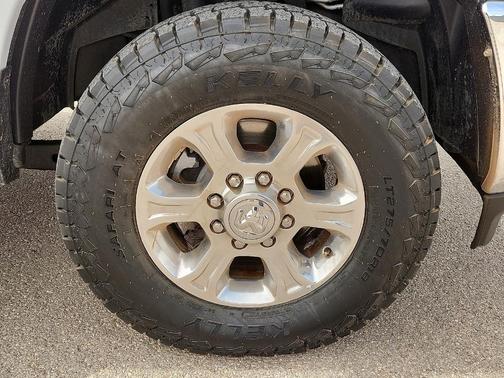 Bright White 2024 RAM 2500 Big Horn