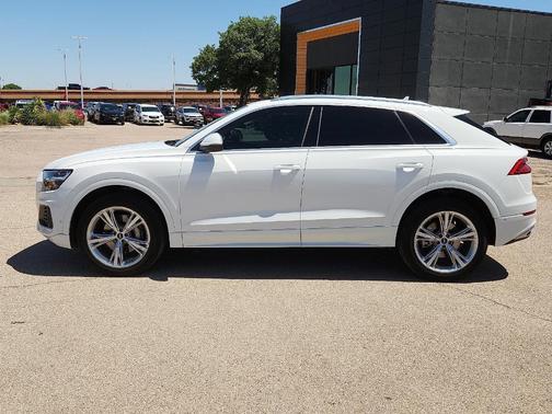 Carrara White 2022 Audi Q8 55 Premium