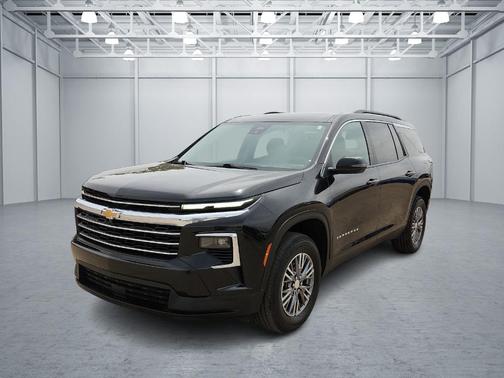 Mosaic Black 2026 Chevrolet Traverse LT