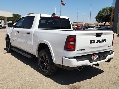 Bright White Clearcoat 2026 RAM 1500 Big Horn/Lone Star