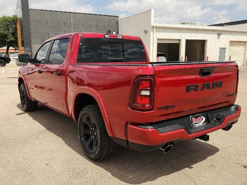 Molten Red Pearlcoat 2026 RAM 1500 Big Horn/Lone Star