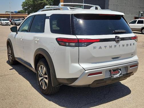 Everest White P 2025 Nissan Pathfinder SL