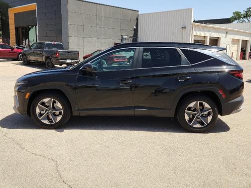 Phantom Black 2025 Hyundai TUCSON SEL