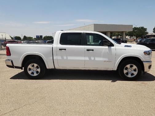 Bright White 2025 RAM 1500 Big Horn/Lone Star
