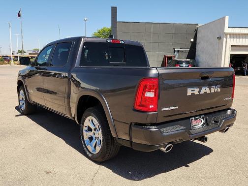Granite Crystal Clearcoat Metallic 2026 RAM 1500 Big Horn/Lone Star