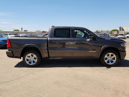 Granite Crystal Clearcoat Metallic 2026 RAM 1500 Big Horn/Lone Star