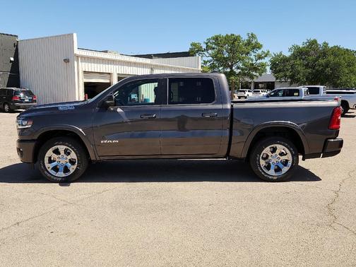 Granite Crystal Clearcoat Metallic 2026 RAM 1500 Big Horn/Lone Star