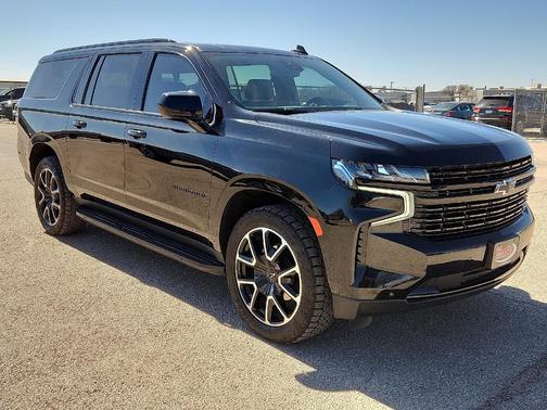 2023 Chevrolet Suburban RST