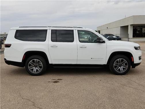 2025 Jeep Wagoneer L Base