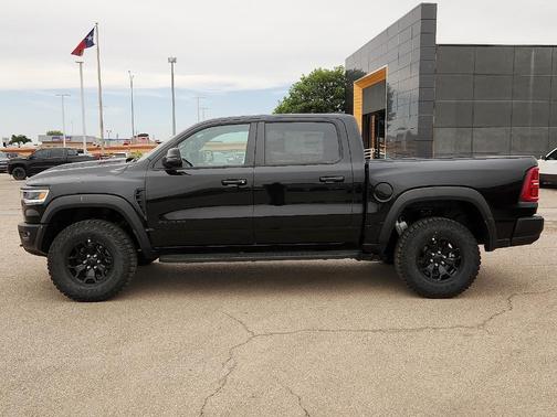 Diamond Black 2026 RAM 1500 RHO