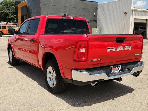 Flame Red Clearcoat 2025 RAM 1500 Big Horn/Lone Star