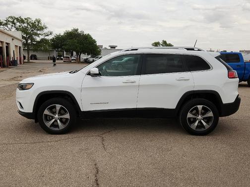 White 2019 Jeep Cherokee Limited