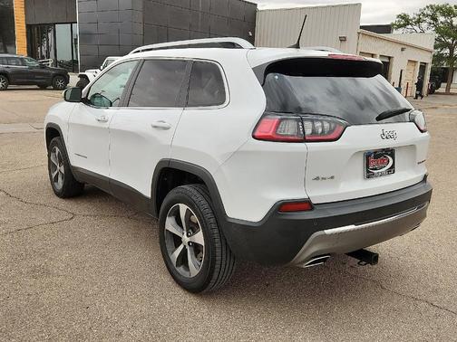 White 2019 Jeep Cherokee Limited