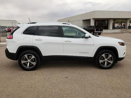 White 2019 Jeep Cherokee Limited