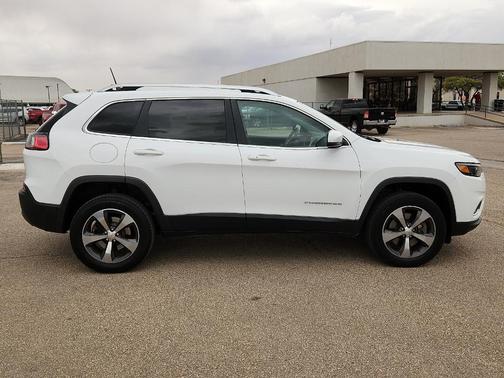 White 2019 Jeep Cherokee Limited