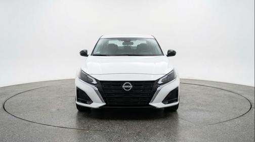 Glacier White 2025 Nissan Altima SV FWD