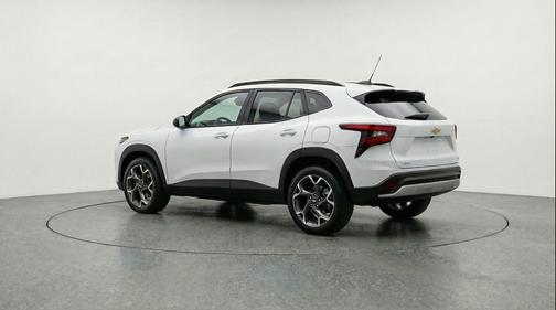 Summit White 2025 Chevrolet Trax LT