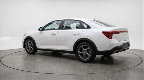 Snow White Pearl 2025 Kia K4 LXS
