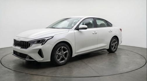 Snow White Pearl 2025 Kia K4 LXS