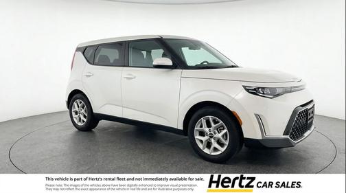 Snow White Pearl 2025 Kia Soul LX