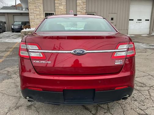 2016 Ford Taurus SEL
