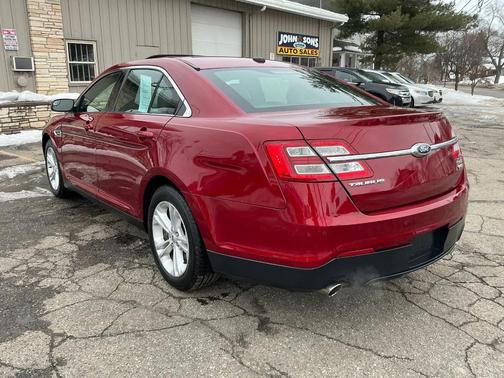 2016 Ford Taurus SEL