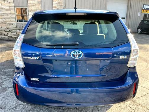 2013 Toyota Prius v Three