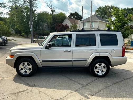 2008 Jeep Commander Sport