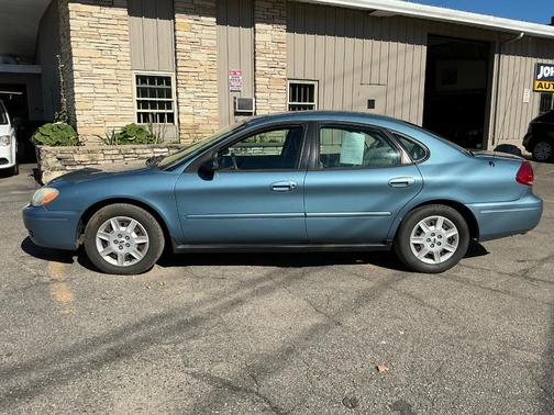 2007 Ford Taurus SE