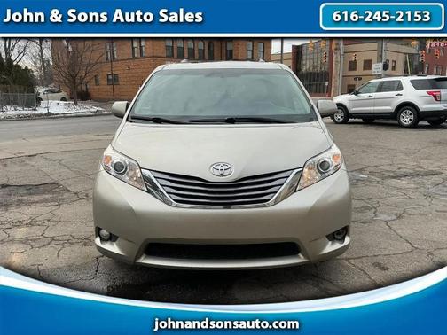 2015 Toyota Sienna XLE