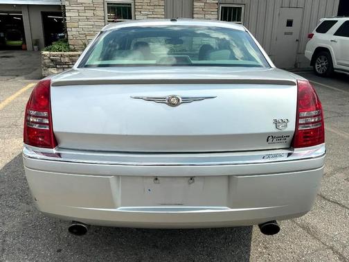 2007 Chrysler 300C Base