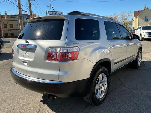 2011 GMC Acadia SL