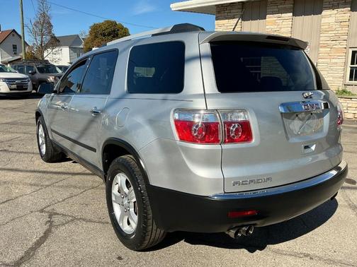 2011 GMC Acadia SL
