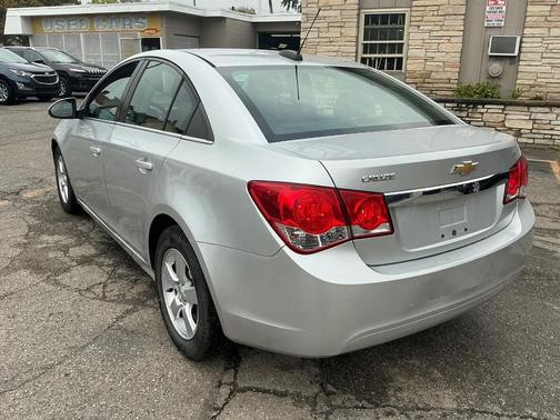 2015 Chevrolet Cruze 1LT