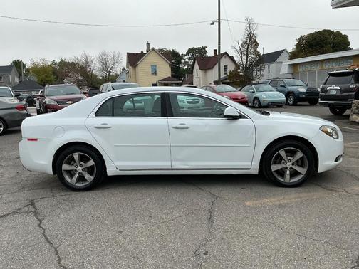 2011 Chevrolet Malibu 1LT