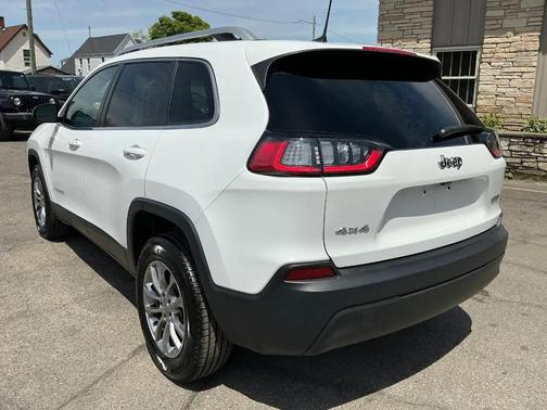 Bright White Clearcoat 2019 Jeep Cherokee Latitude Plus