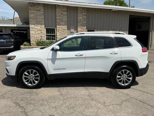 Bright White Clearcoat 2019 Jeep Cherokee Latitude Plus
