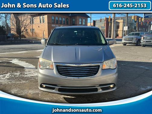 2014 Chrysler Town & Country Touring